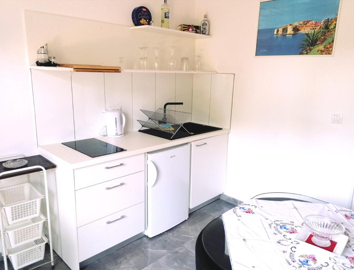 1Bedroom Apartment In Lapad ดูบรอฟนิก ภายนอก รูปภาพ